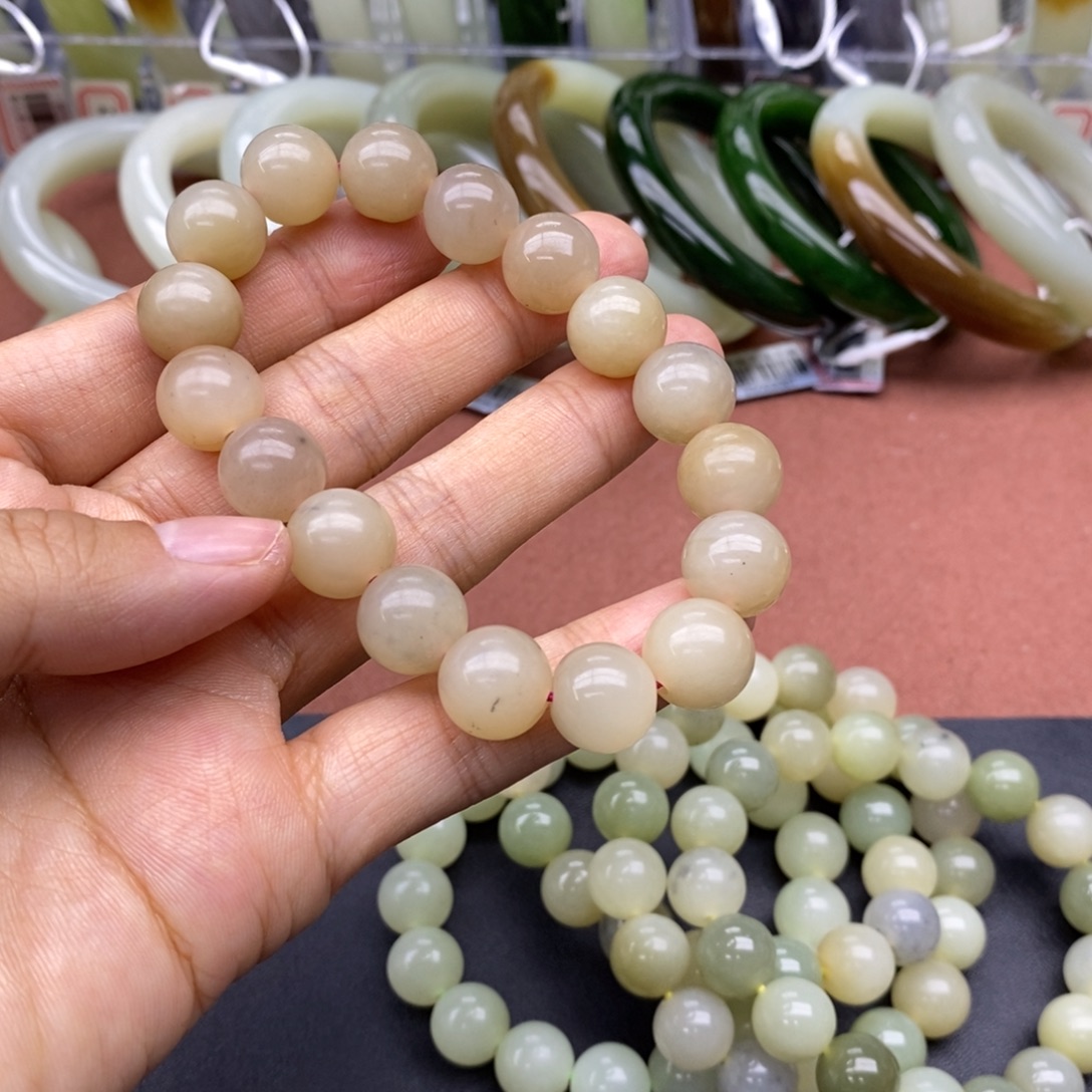 静***美和田玉未镶嵌手串卡12