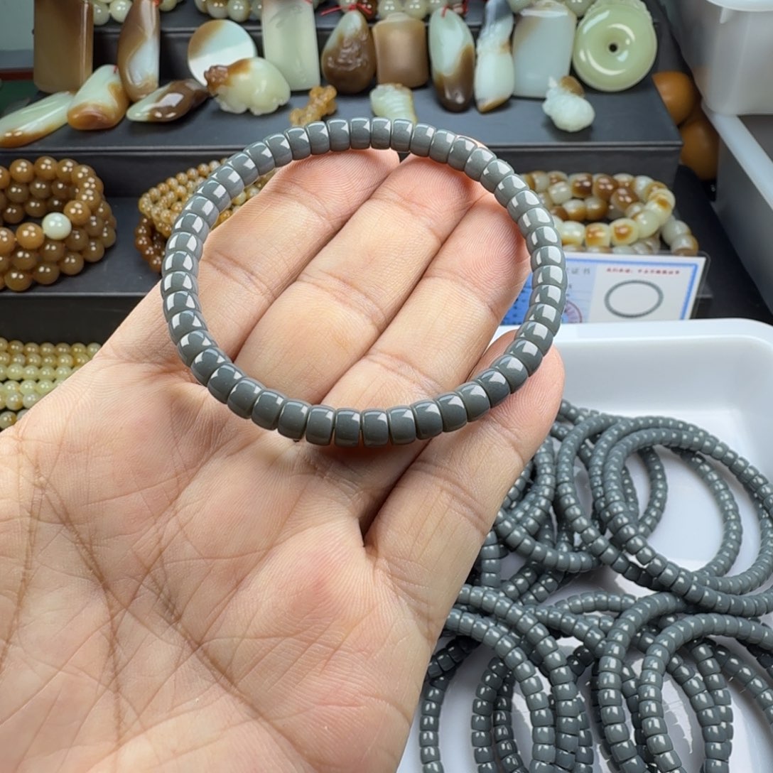 ꧁***꧂和田玉未镶嵌手链