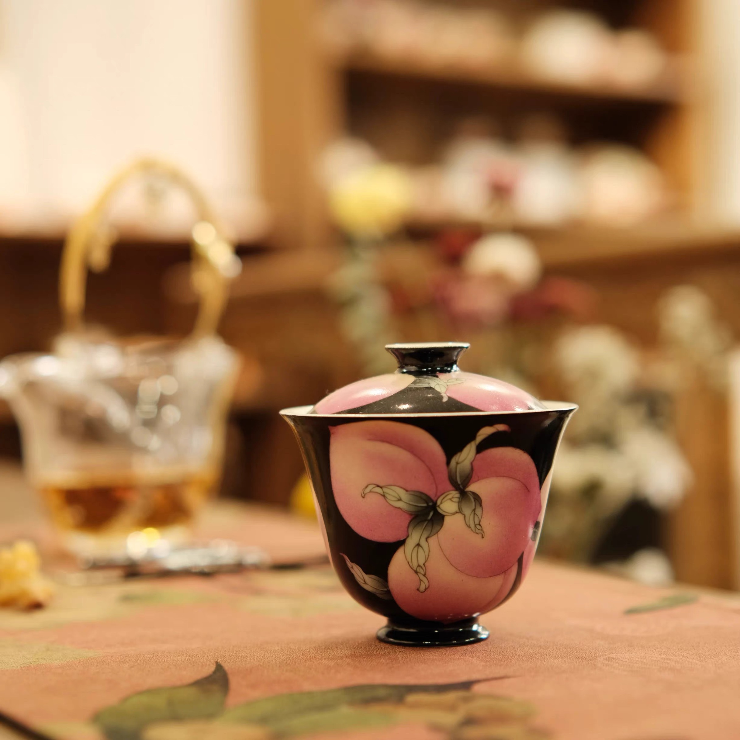 《梦乔茶器》雅圣景德镇手工手绘黑桃九桃盖碗釉上彩高温高端窑口