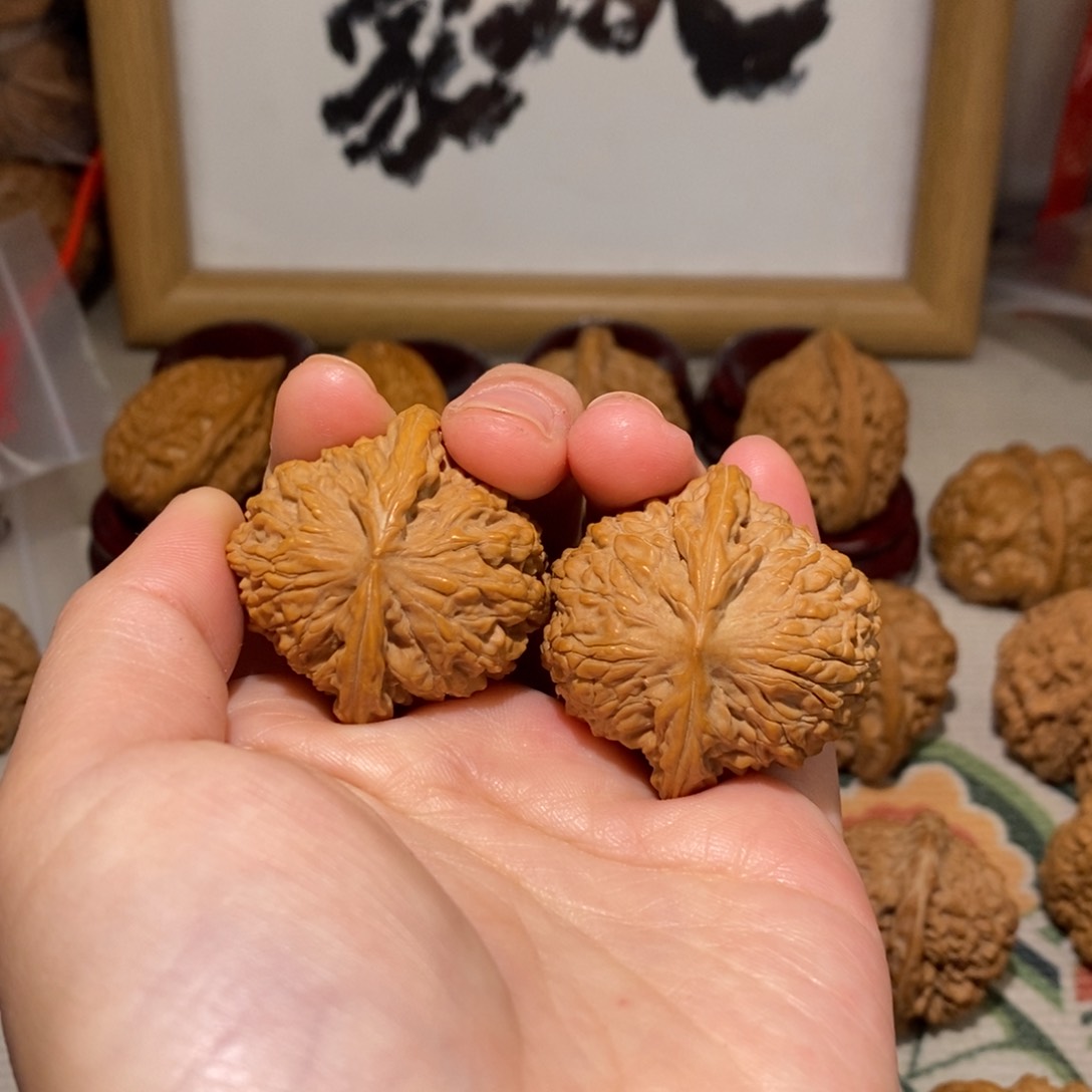 文玩核桃把件36尺全品红宝石