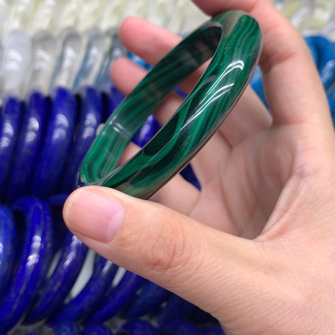 孔雀石未镶嵌手镯