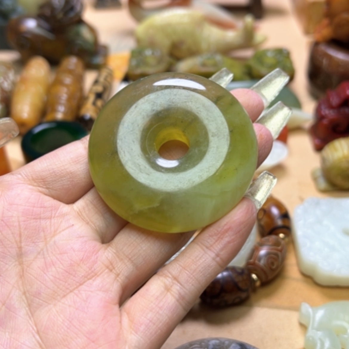 【闪购商品】蛇纹石玉颈饰未镶嵌