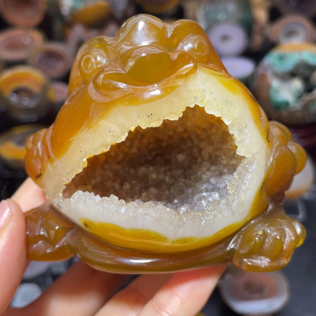 水晶大型摆件未镶嵌