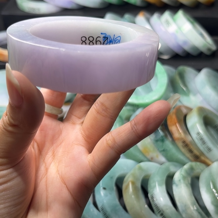 定制翡翠未镶嵌翡翠手镯