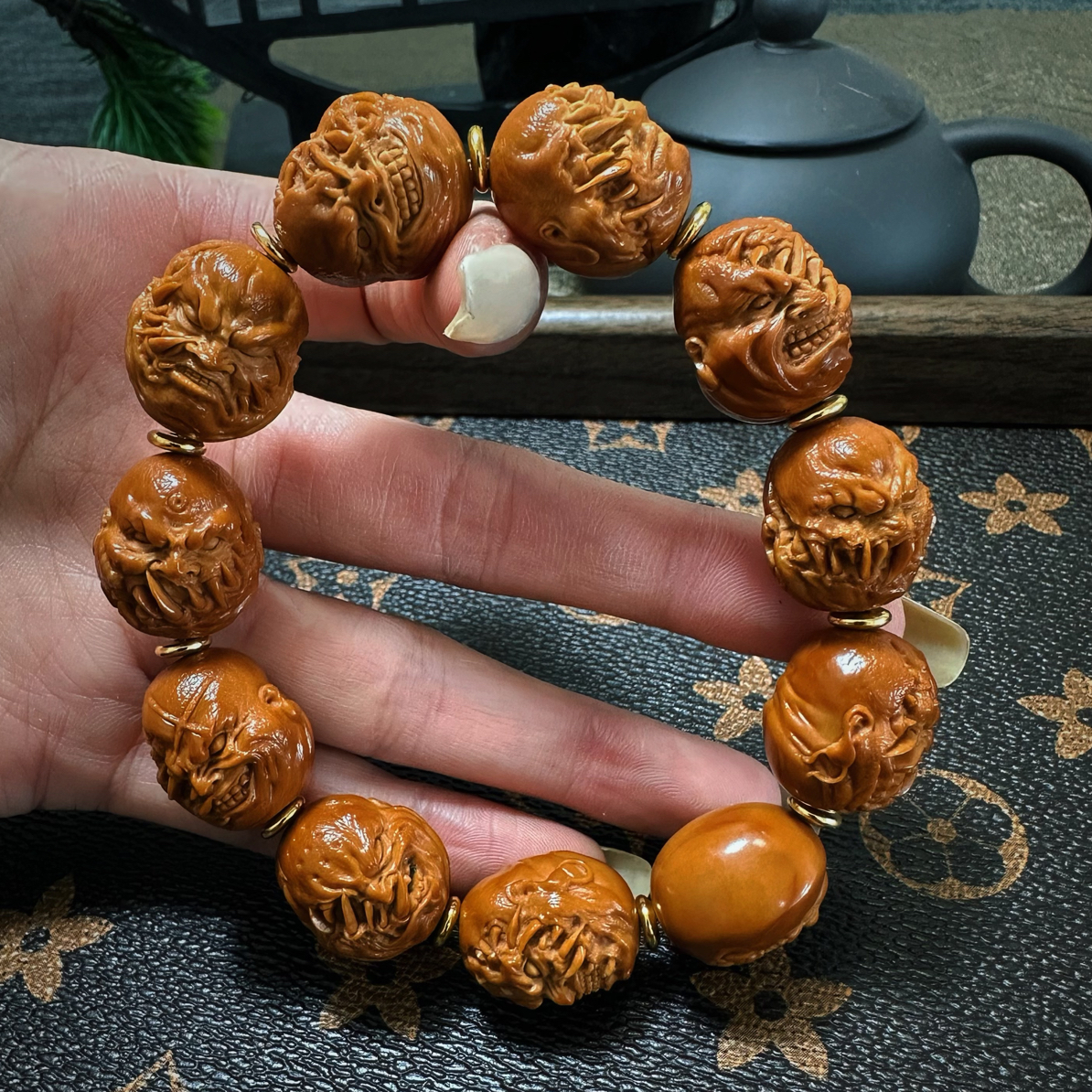 吞噬恶僧1.7，老树铁核精雕手工