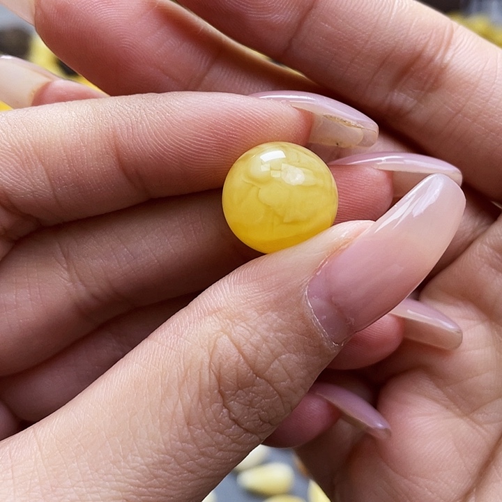 琥珀裸石未镶嵌单珠尺寸14.2mm带粉点