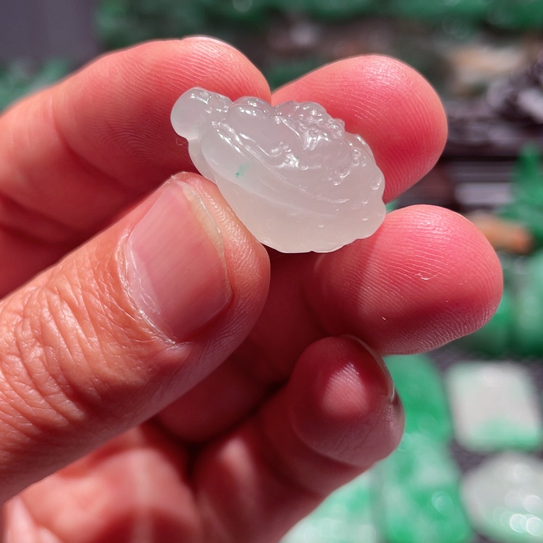 石英质玉颈饰未镶嵌