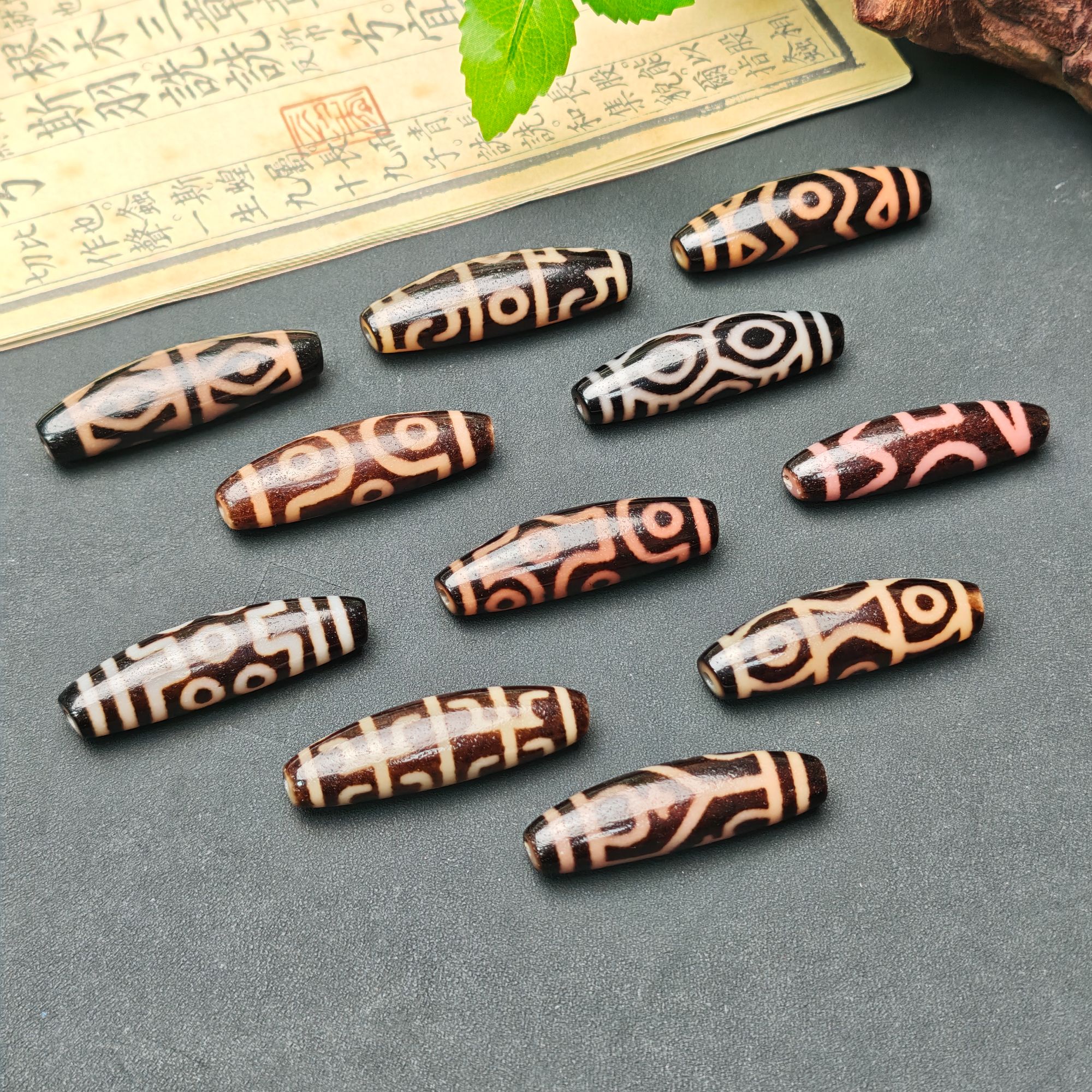 老徐的珠宝店| 曲贡手工油料角珠多图腾天珠 多样性发一