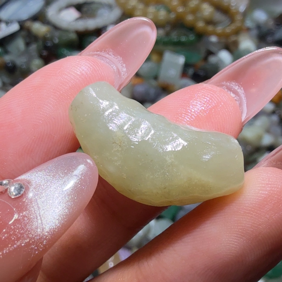 和田玉未镶嵌珠宝半成品