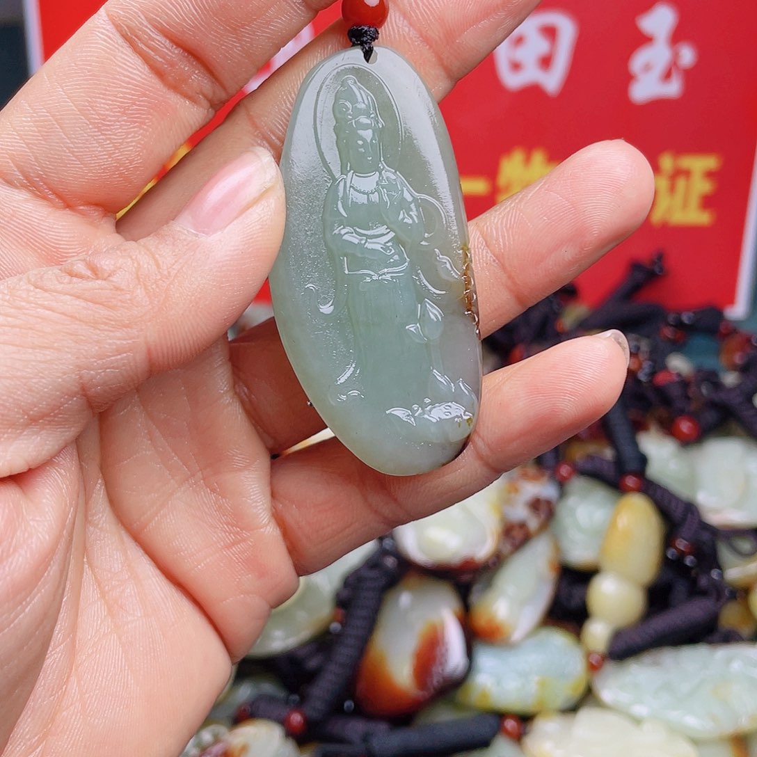 和田玉颈饰未镶嵌