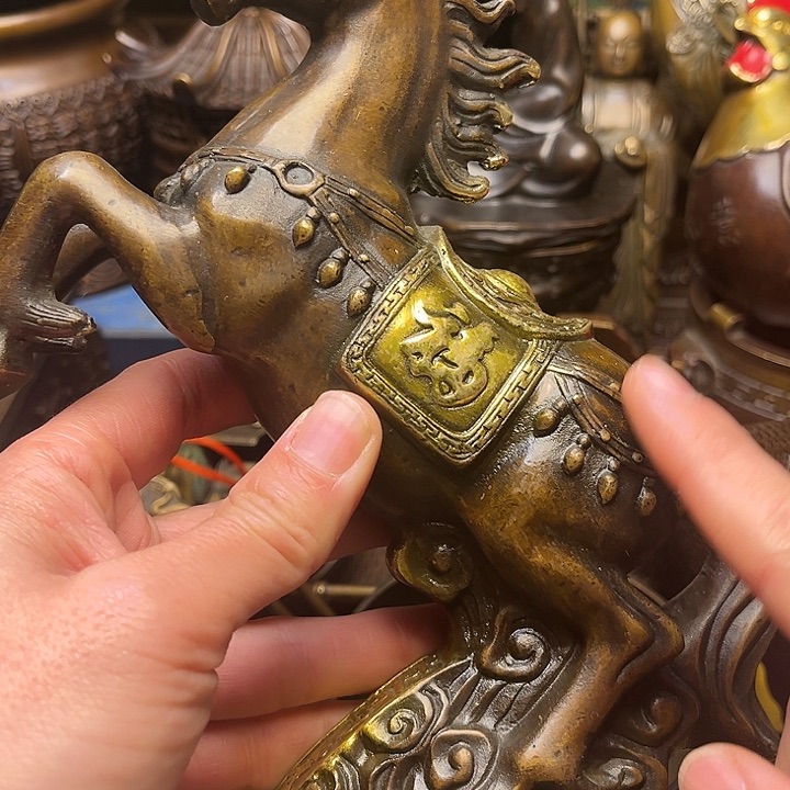 精美铜器批发档口