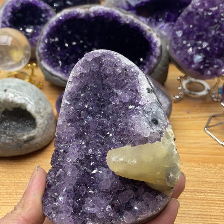 紫晶方解石未镶嵌