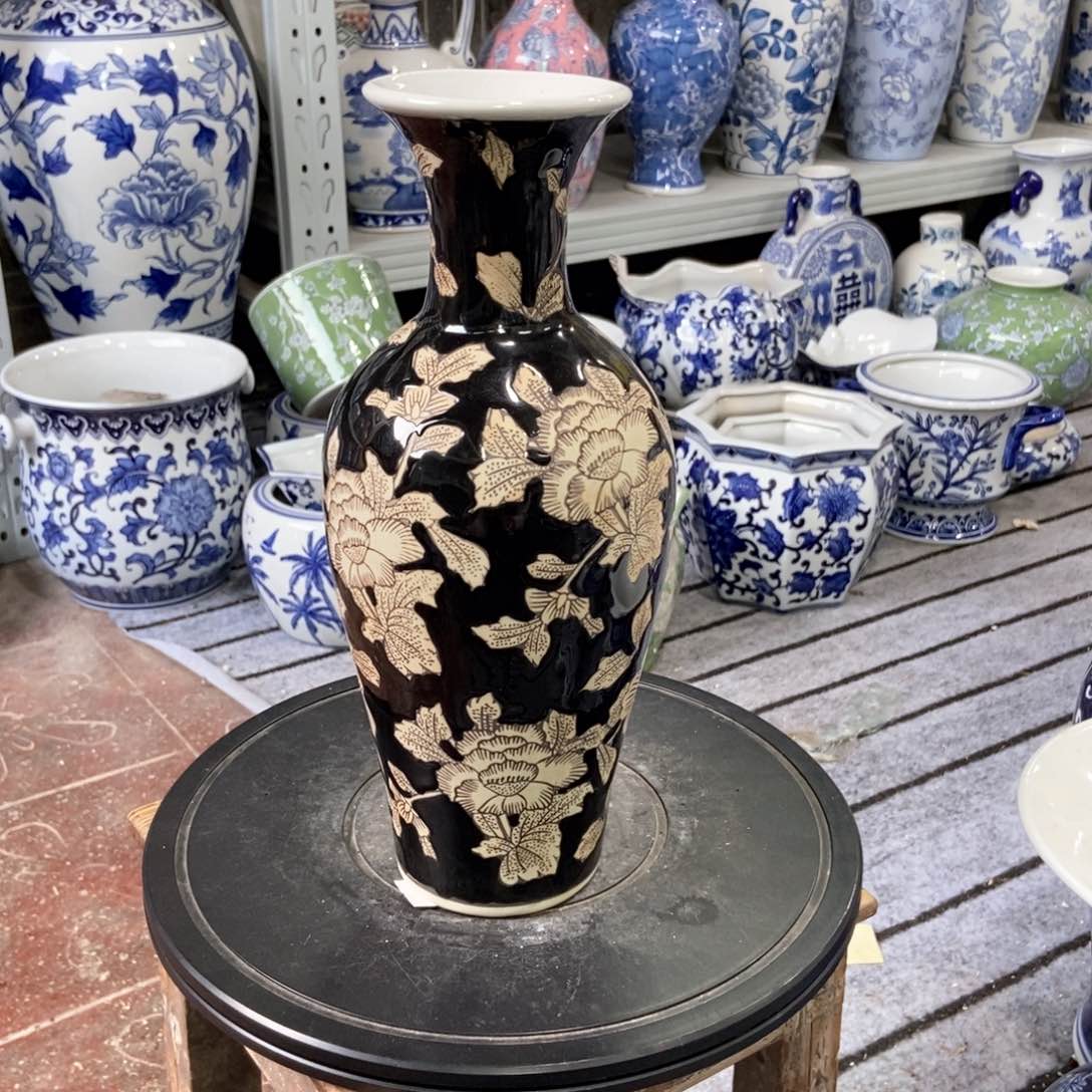 摆件花瓶手绘釉下彩