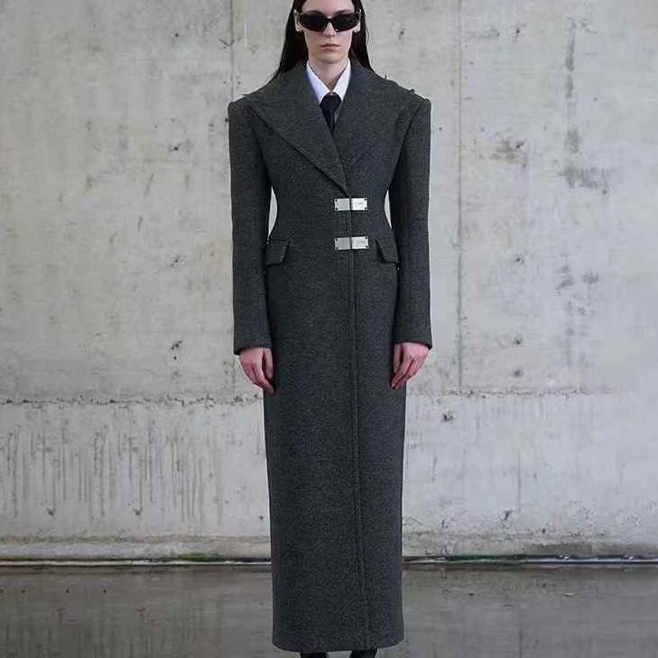 AKTK金属扣沙漏大衣AKTK042H102