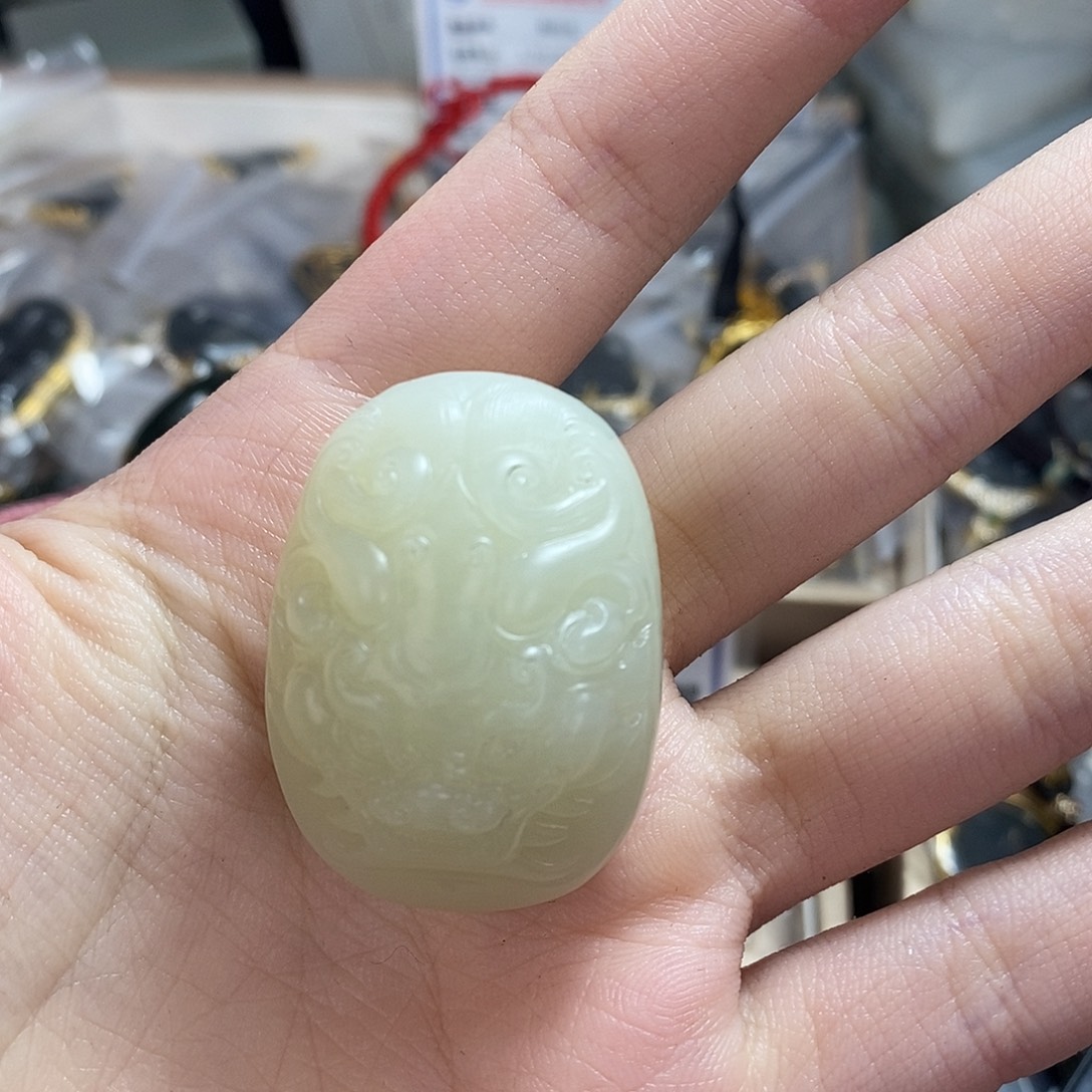 和田玉（糖玉）未镶嵌挂件