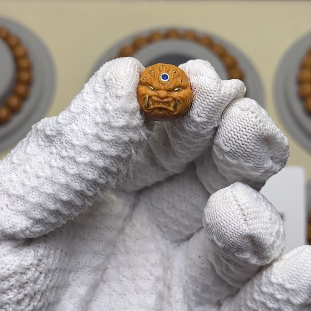 猴头核桃手串雕刻猴头