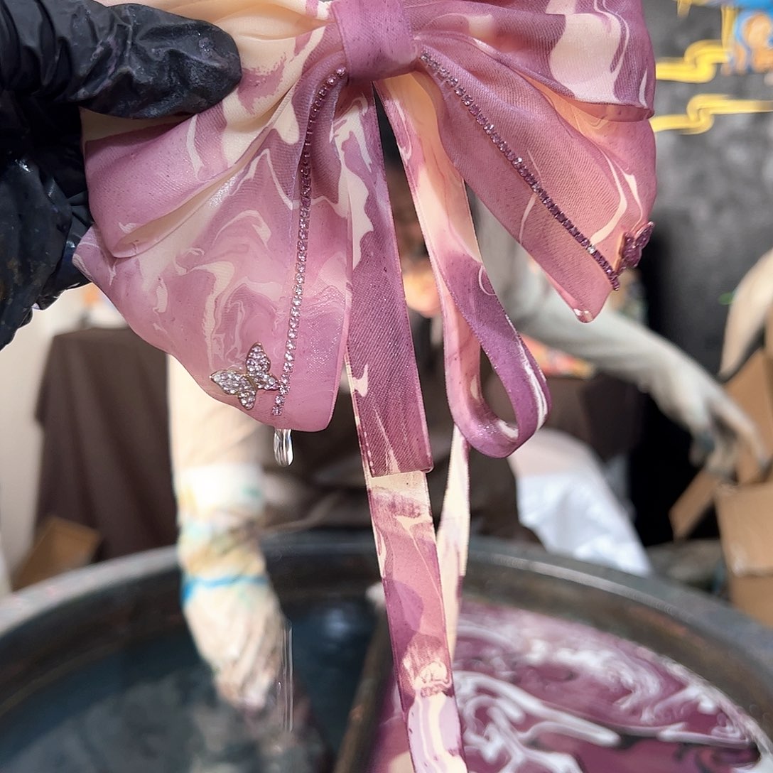 362新款蝴蝶一字夹乌梅子酱