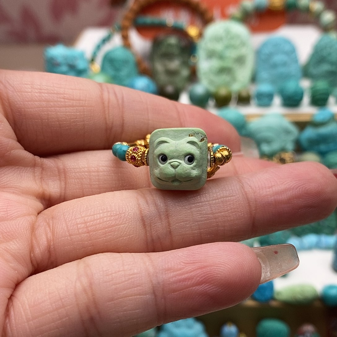 绿松石饰品18K金镶嵌
