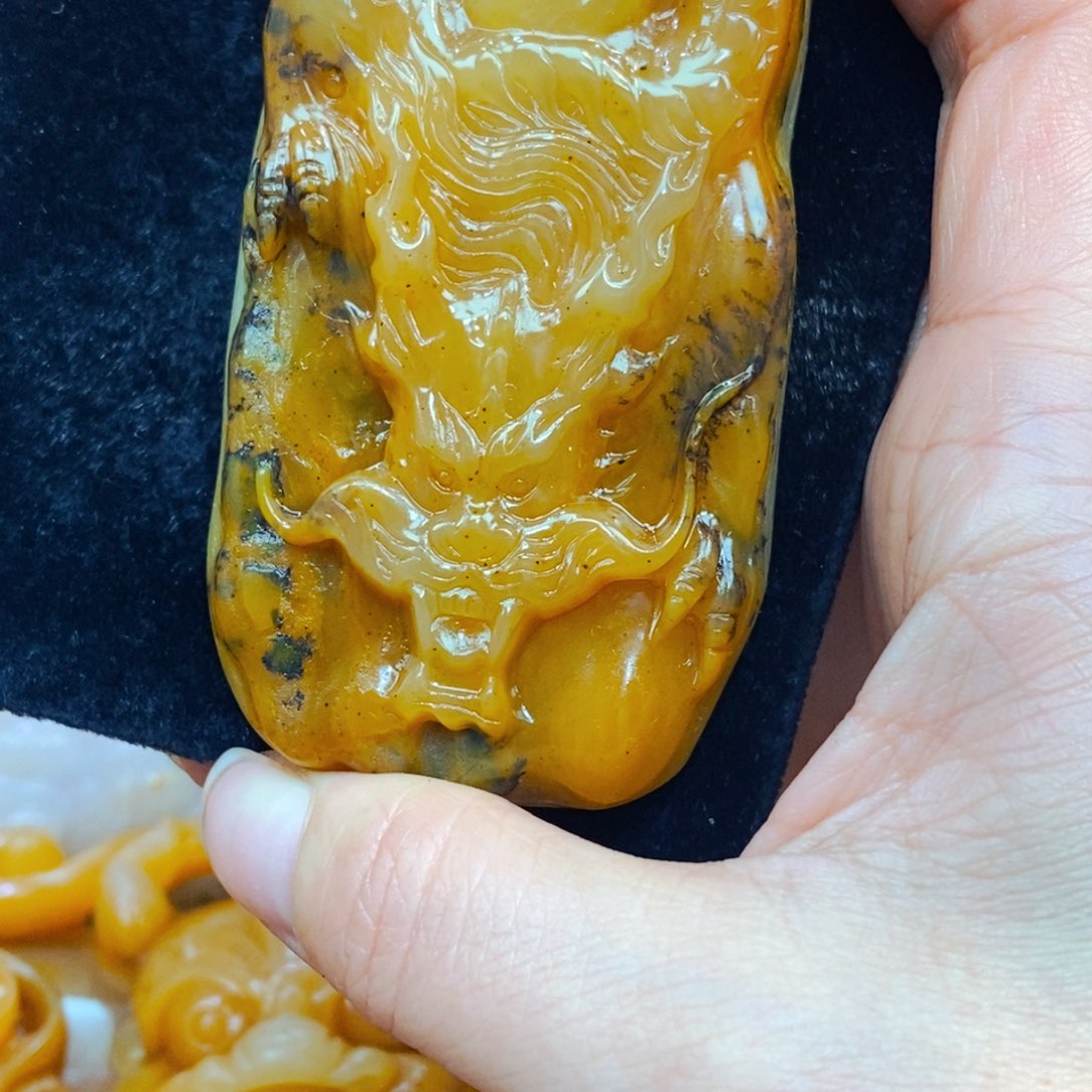 未镶嵌石英质玉（黄龙玉）吊坠(不含链)