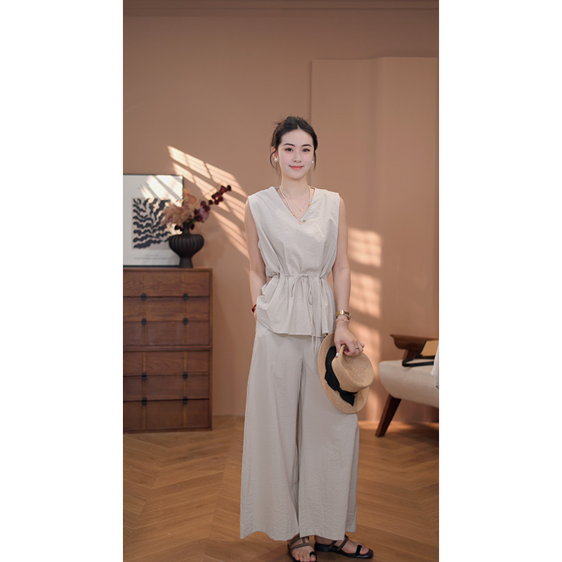 诗雨两件套法式设计感显瘦V领抽绳瘦腰气质上衣阔腿裤套装