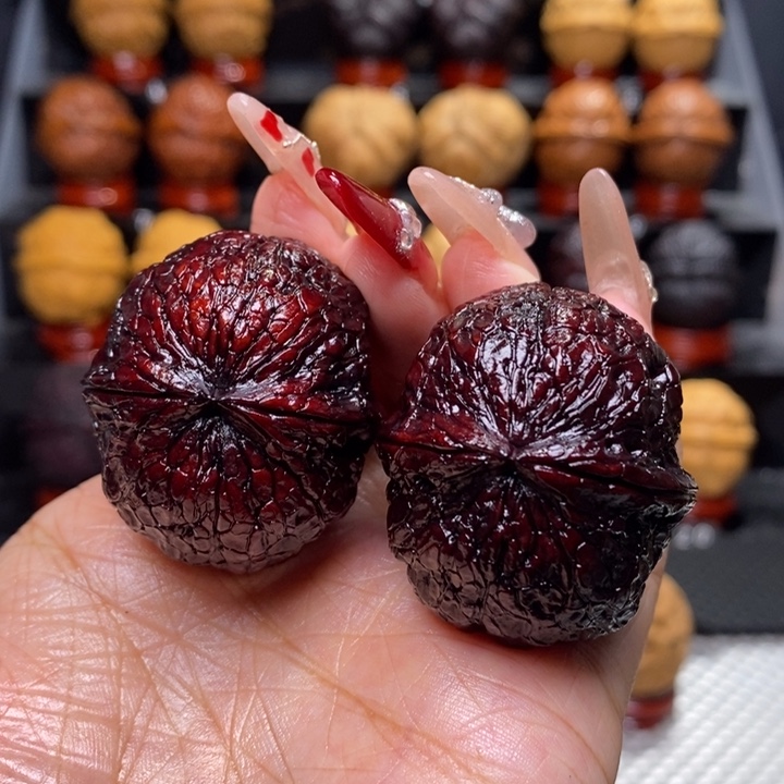 文玩核桃把件冯*杰金丝绣球19号