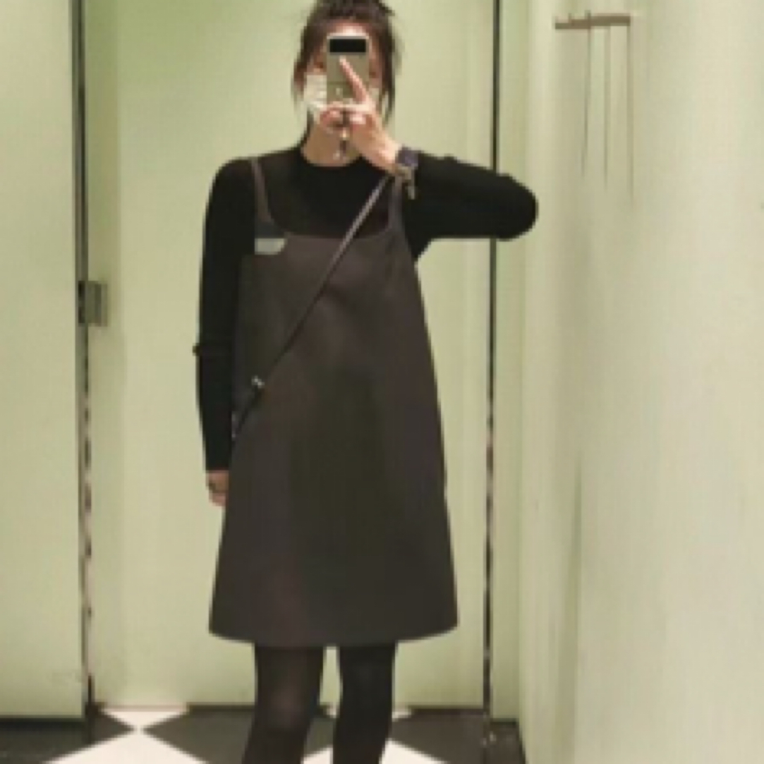 全新未使用 Prada/普拉达 吊带灰色连衣裙/38码/D00958