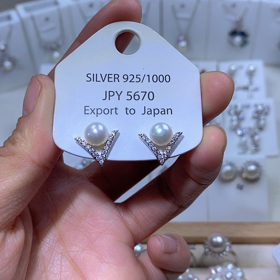 未镶嵌淡水珍珠耳饰