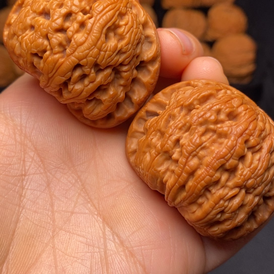 文玩核桃吊坠秦岭野生核桃