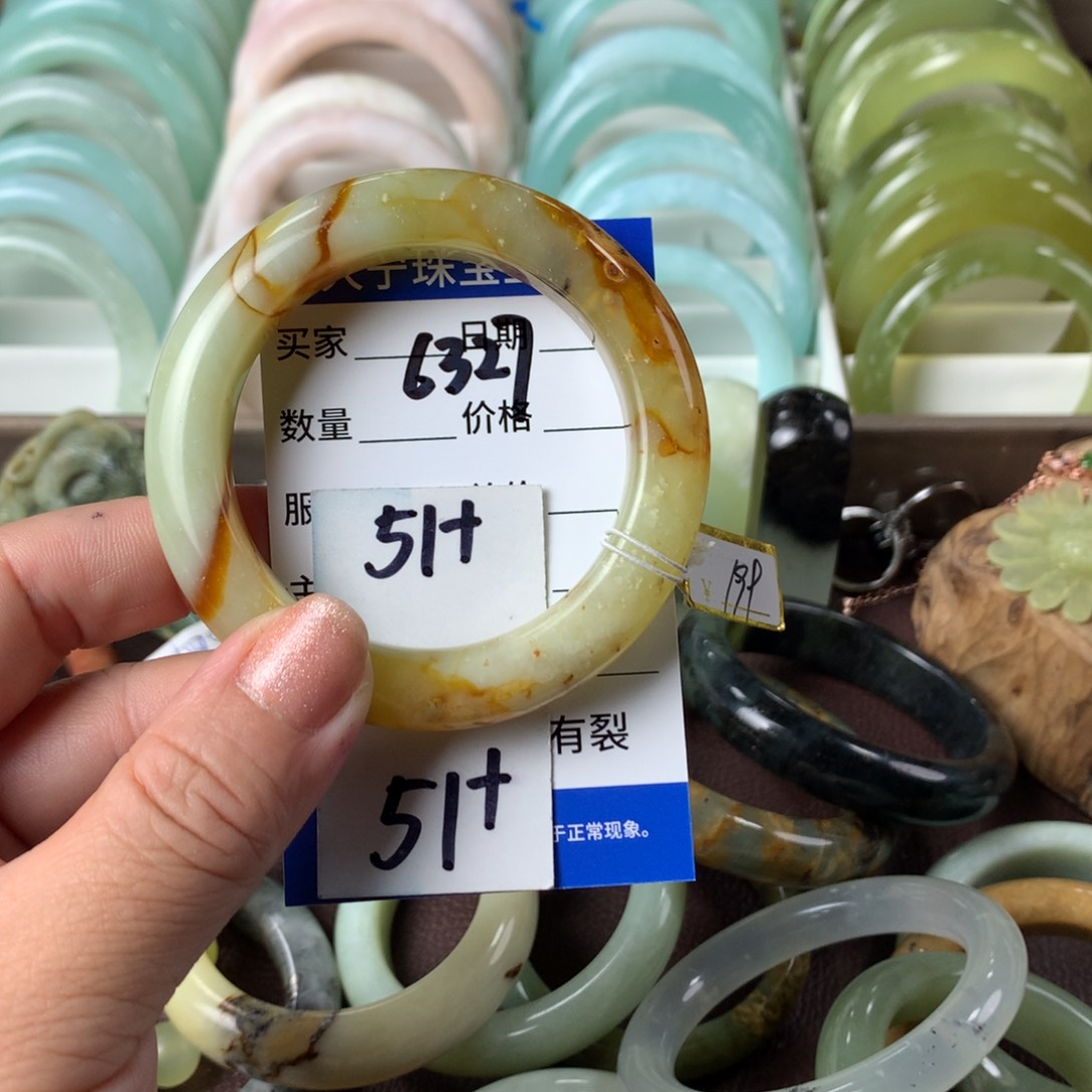 蛇纹石玉手镯未镶嵌6327