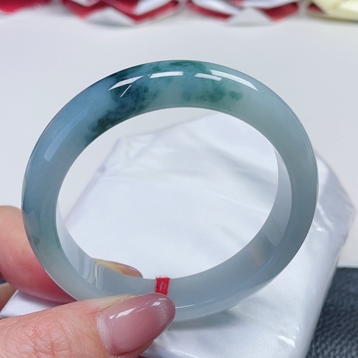 翡翠手镯未镶嵌缅甸翡翠