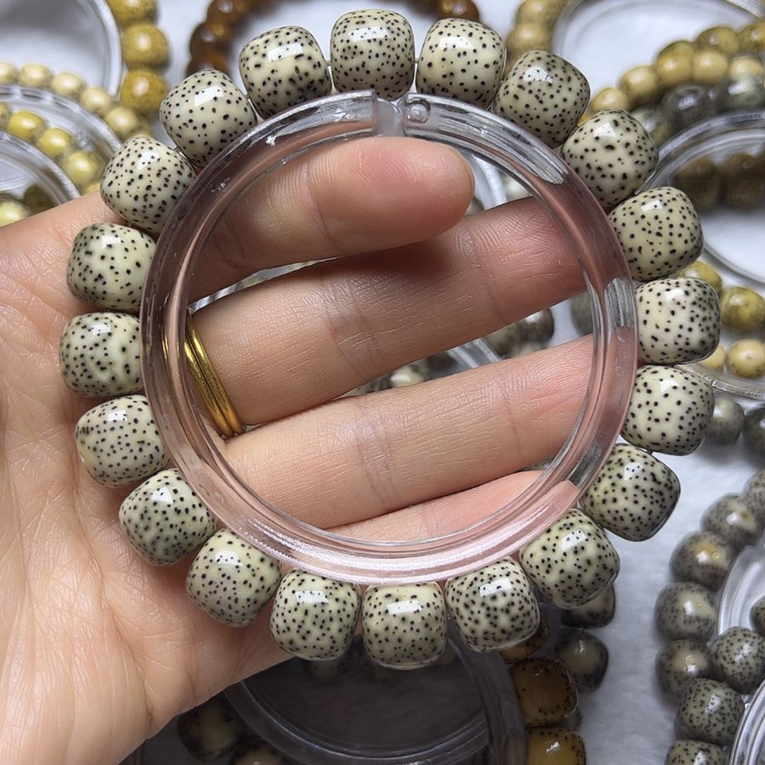 星月菩提手串c***w星月菩提