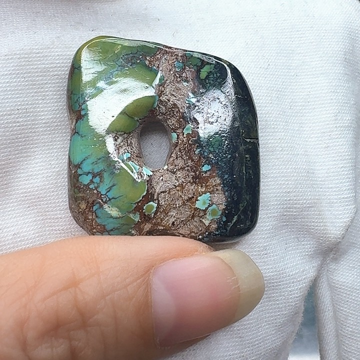 未镶嵌绿松石扣子