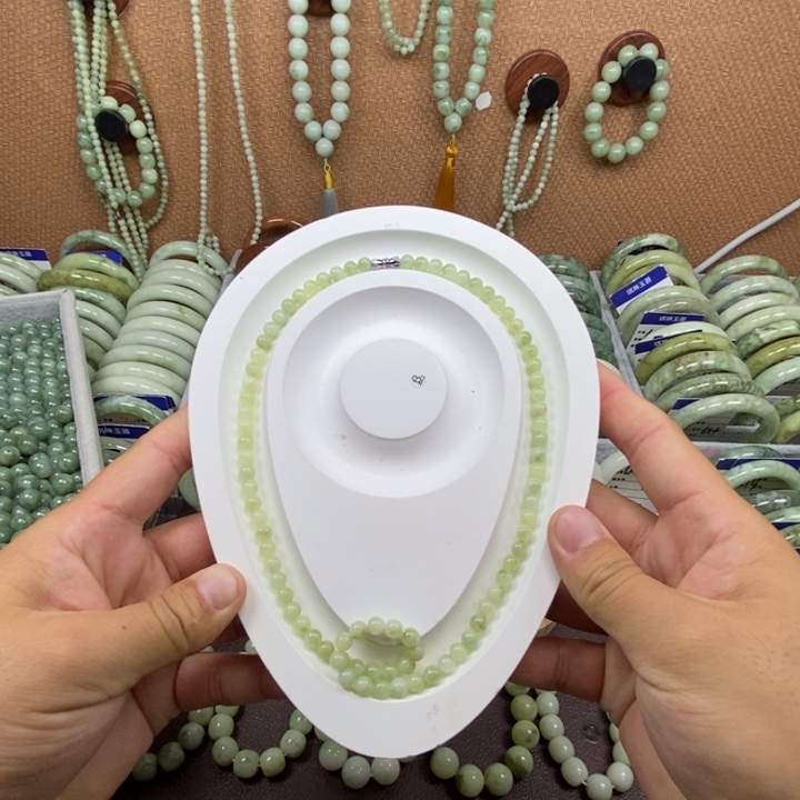 蛇纹石玉未镶嵌手链