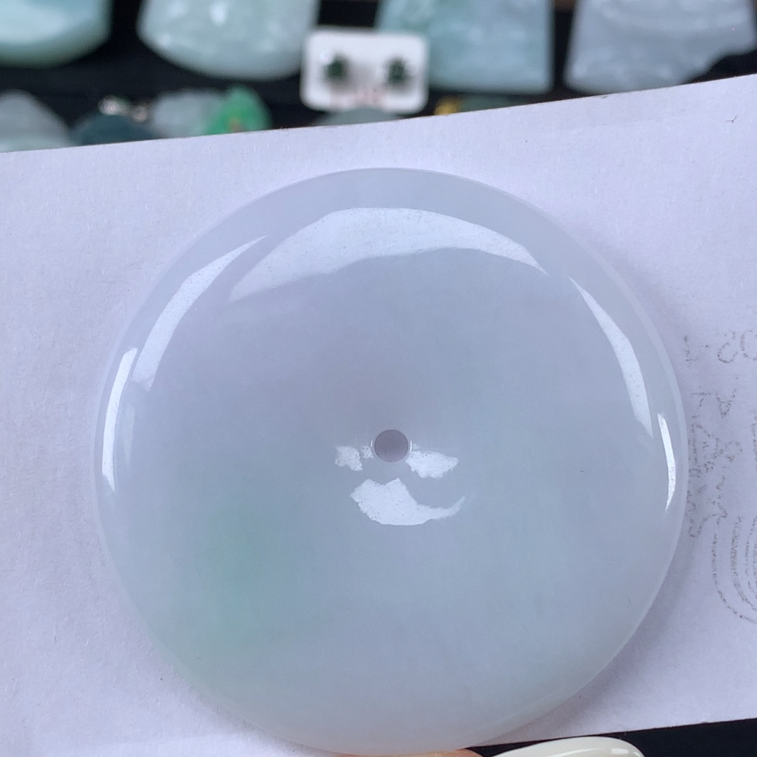 翡翠未镶嵌颈饰平安扣