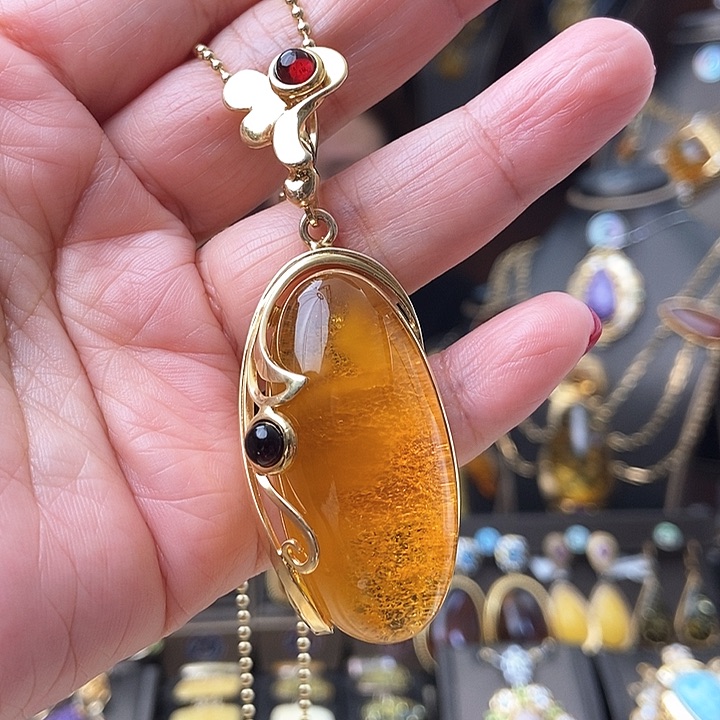 琥珀颈饰银S925镶嵌吊坠