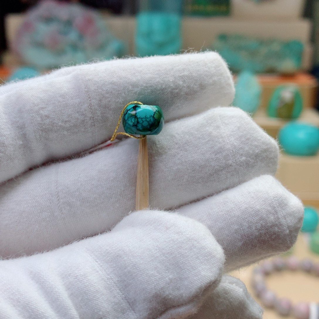 绿松石颈饰未镶嵌