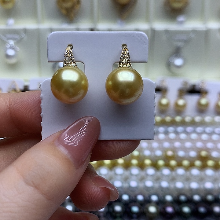 18K金镶嵌海水珍珠珠宝奇石