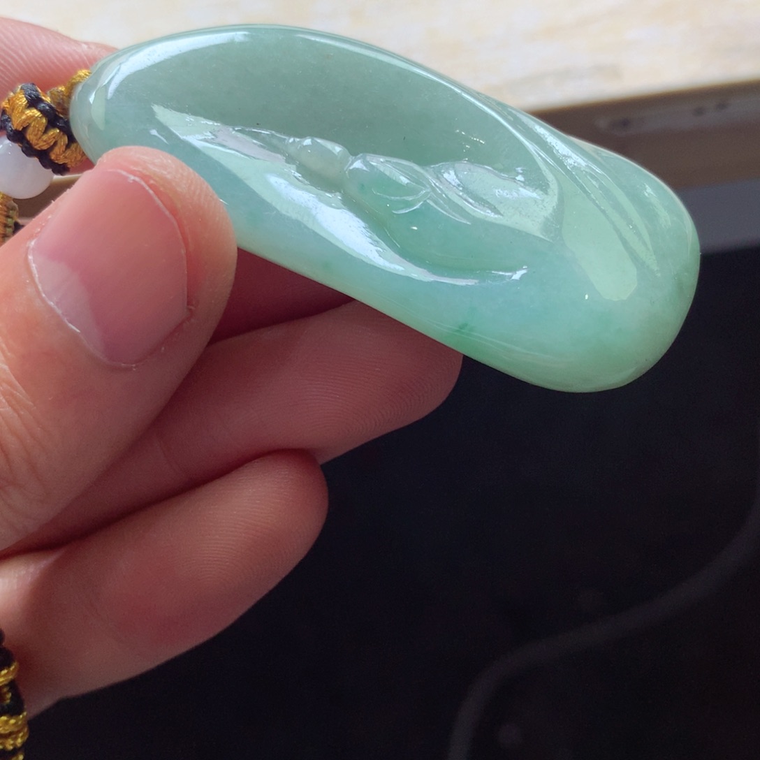 翡翠颈饰未镶嵌吊坠