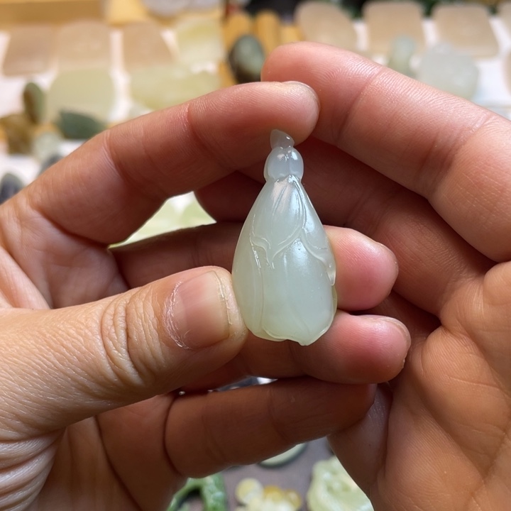 和田玉颈饰未镶嵌