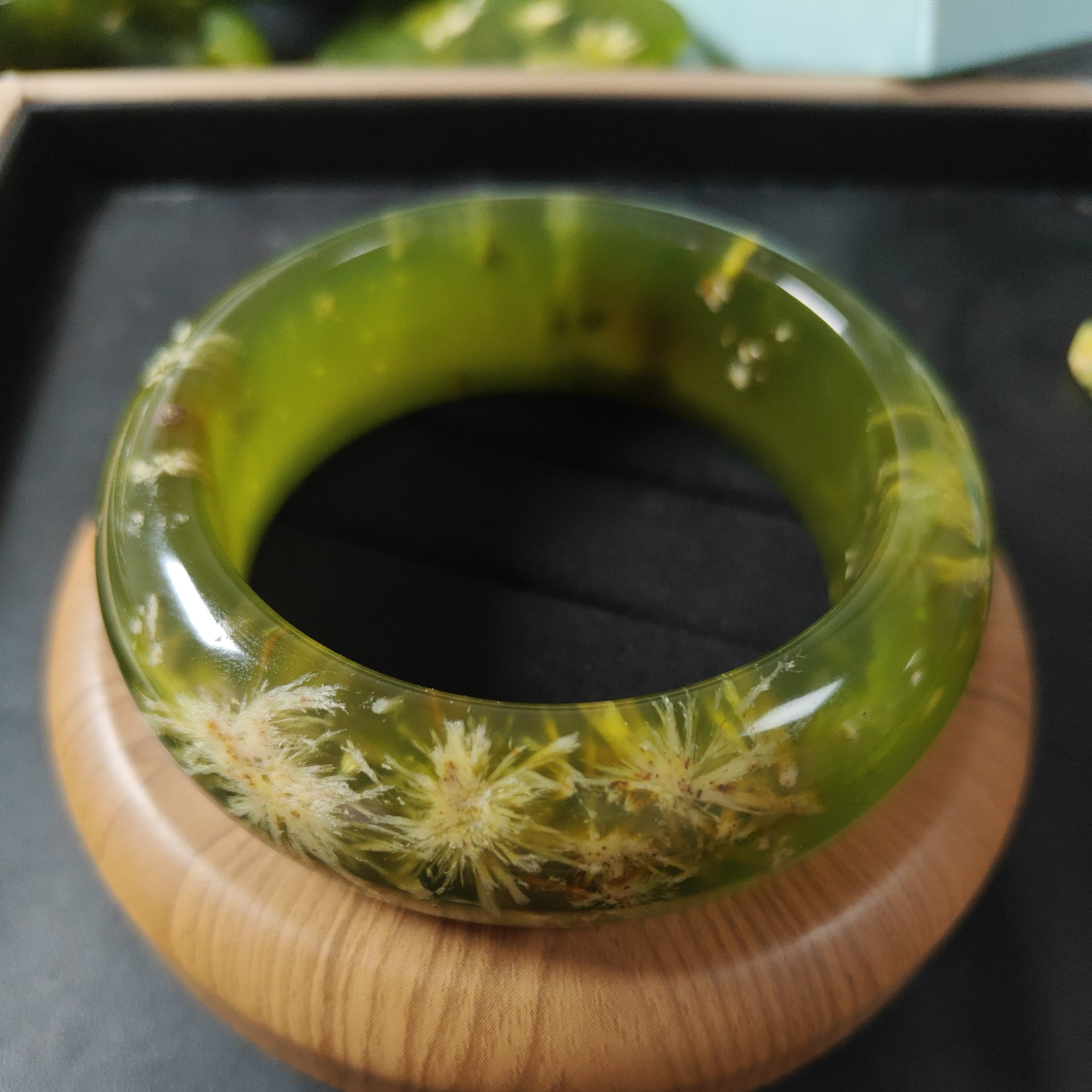 绿色美人镯甜甜圈植物花卉玉镯子女款