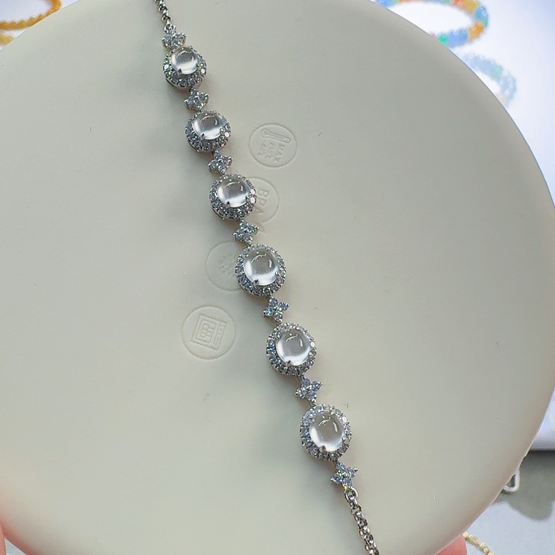 翡翠颈饰18K金镶嵌手链