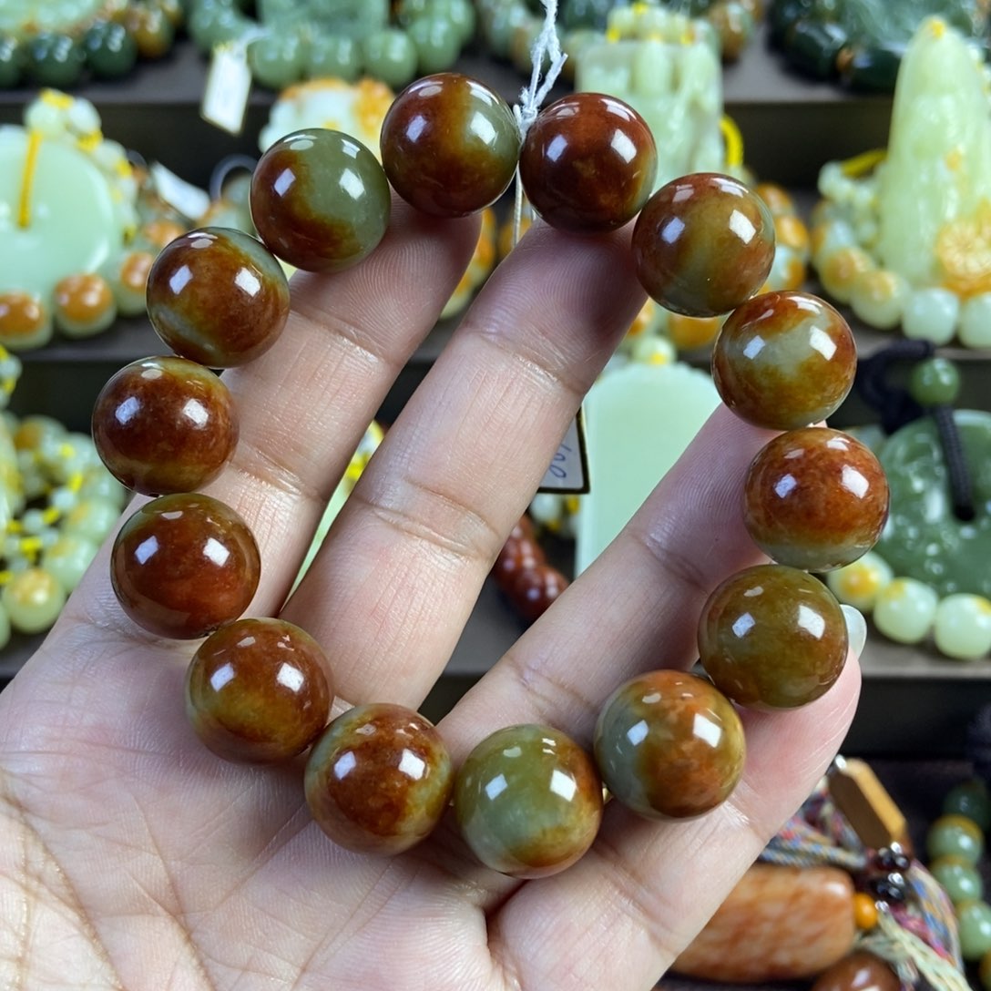 透闪石质玉未镶嵌手串