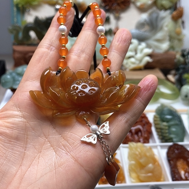 未镶嵌蛇纹石玉颈饰