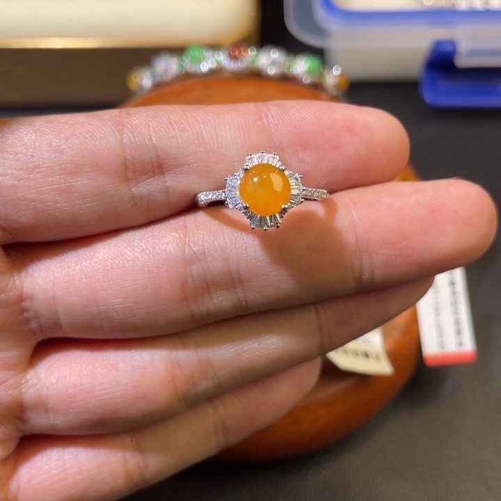 翡翠戒指未镶嵌戒指