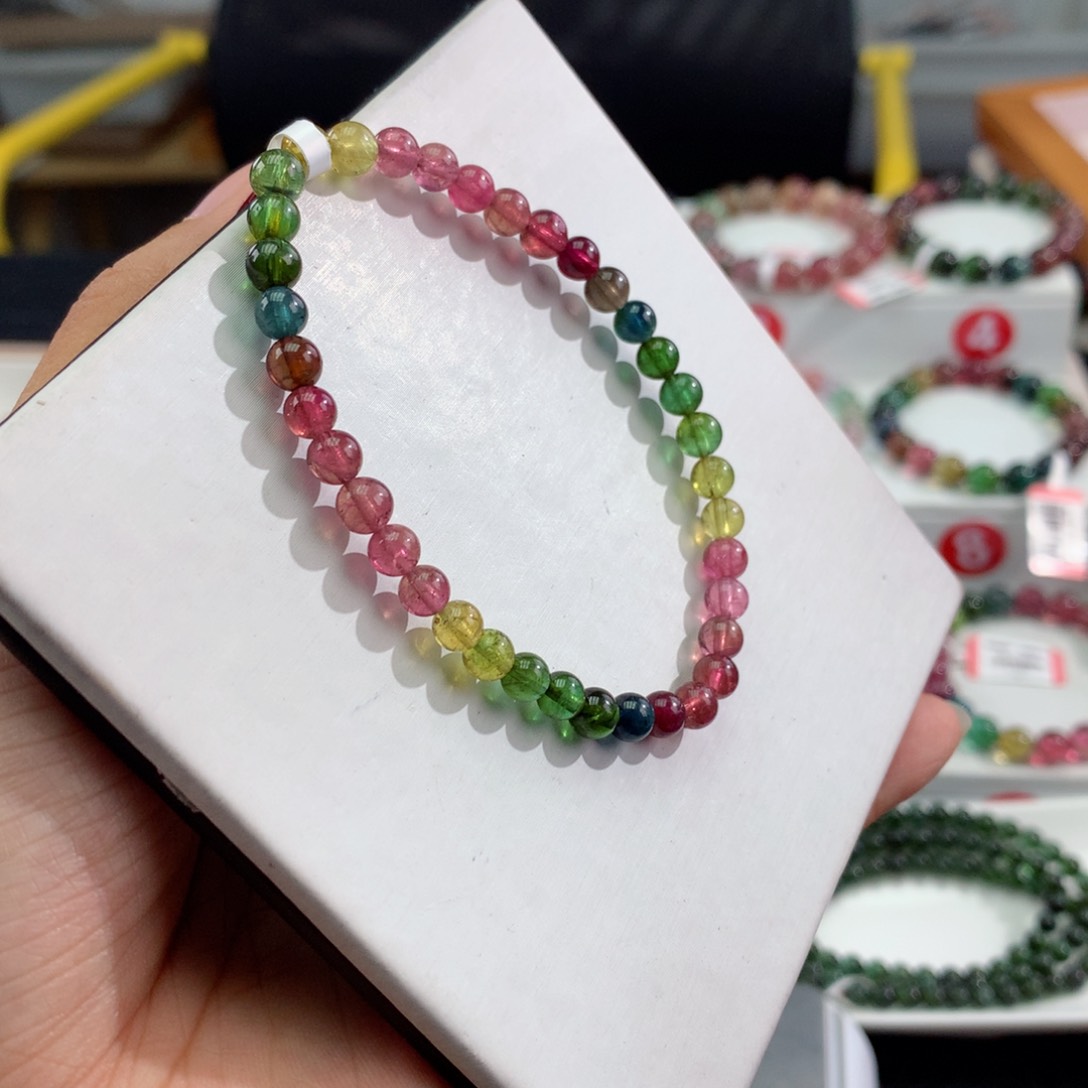 手链未镶嵌碧玺      5mm。    