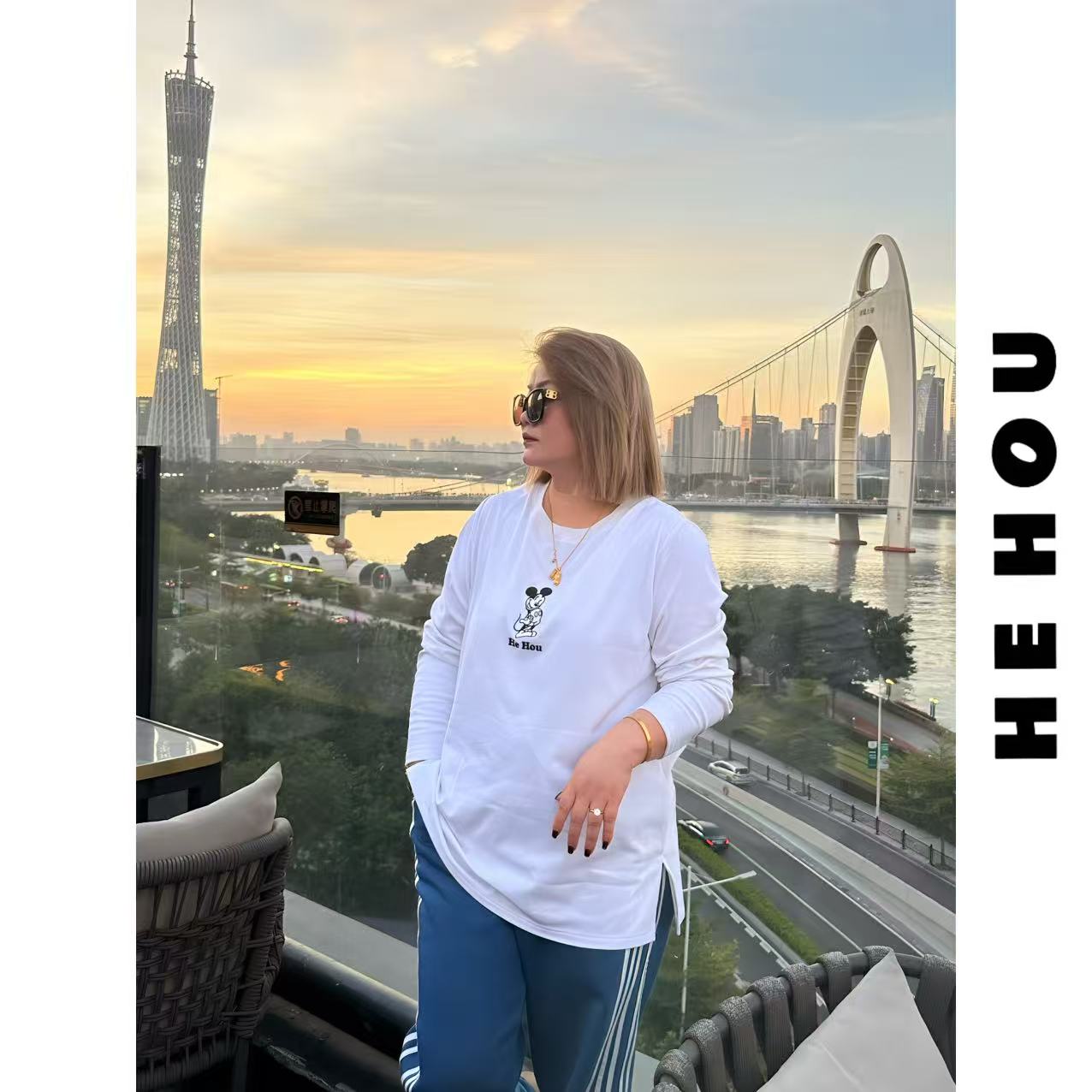 511959 和后大码 磨毛打底减龄时尚休闲百搭宽松中长款设计师绒衫