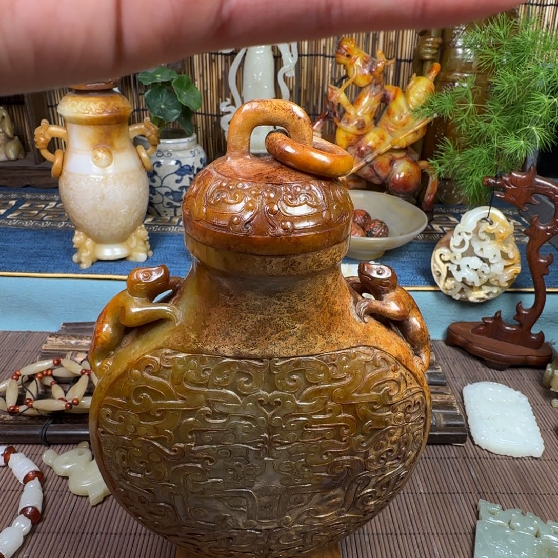 喜***尼和田玉（糖玉）未镶嵌挂件