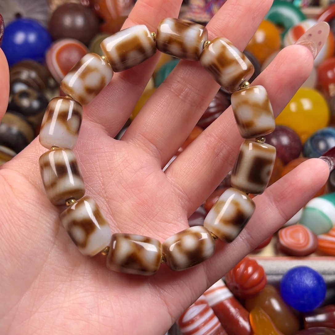 玛瑙/玉髓颈饰未镶嵌