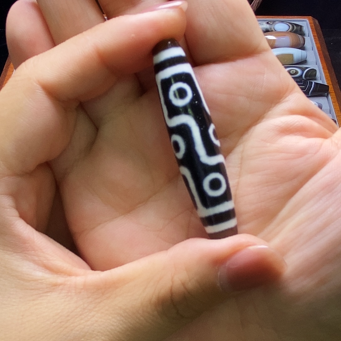 ****谜玛瑙/玉髓（覆膜）未镶嵌颈饰