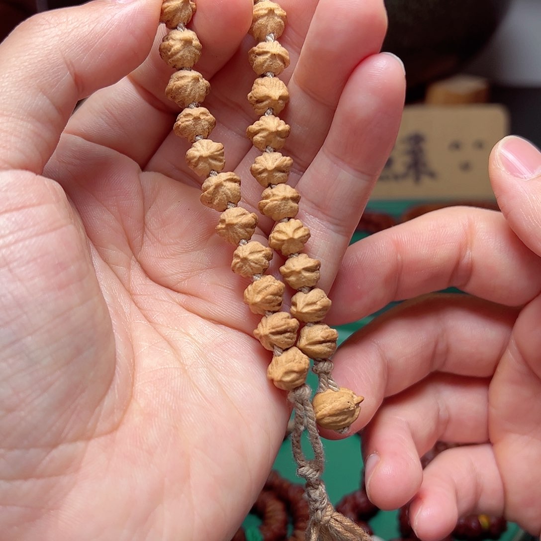 柏香籽/百香籽吊坠129.9